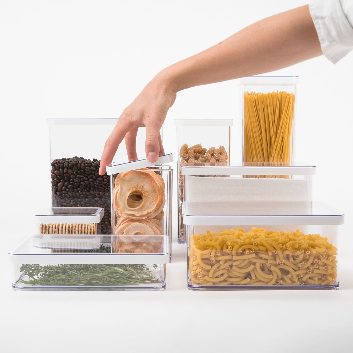 Contenitori da cucina pratici che prevengono le tarme della cucina